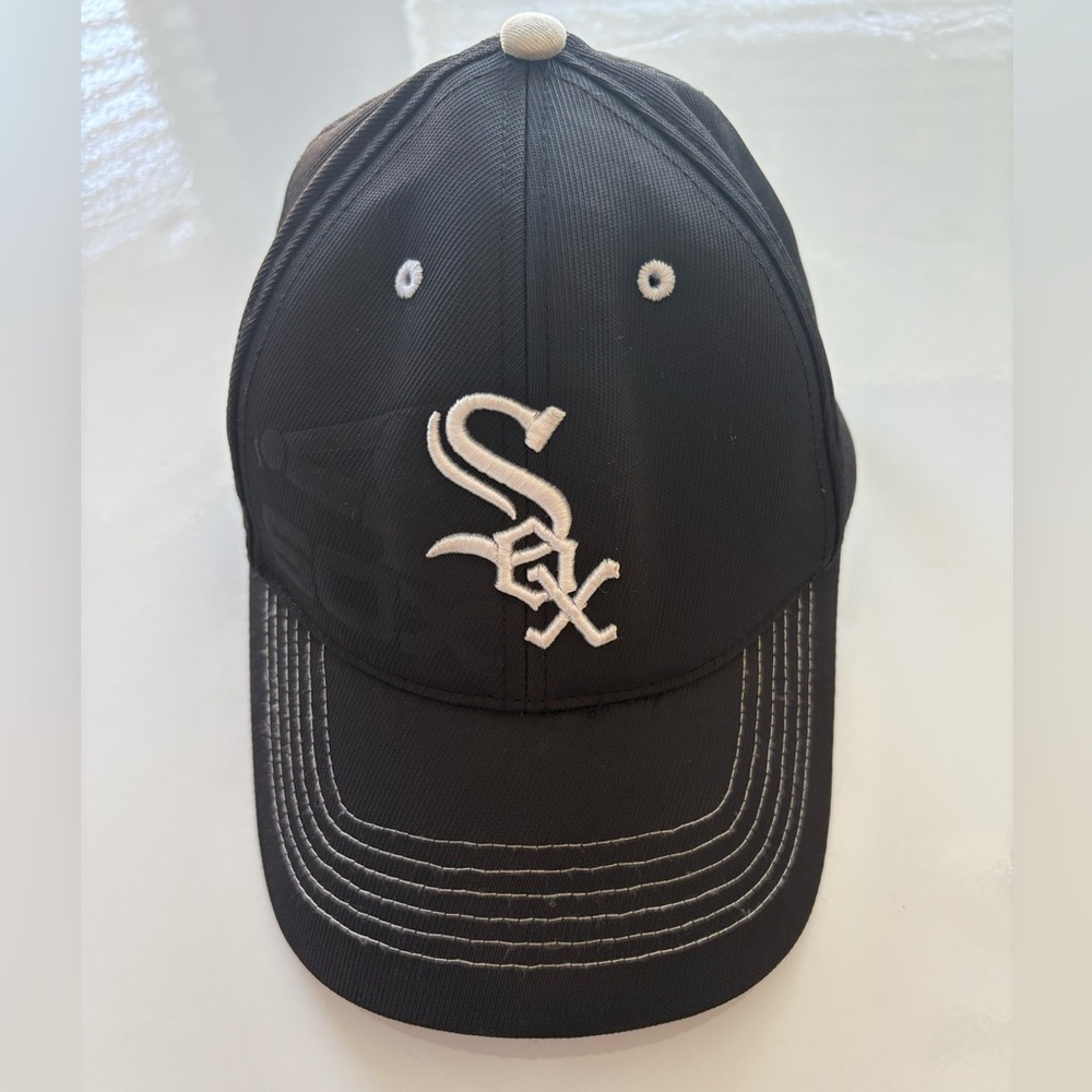 Chicago White Sox Cap in Black Unisex